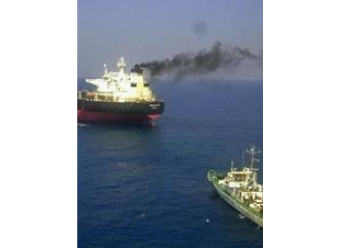 La petroliera protagonista della storia La petroliera protagonista della storia